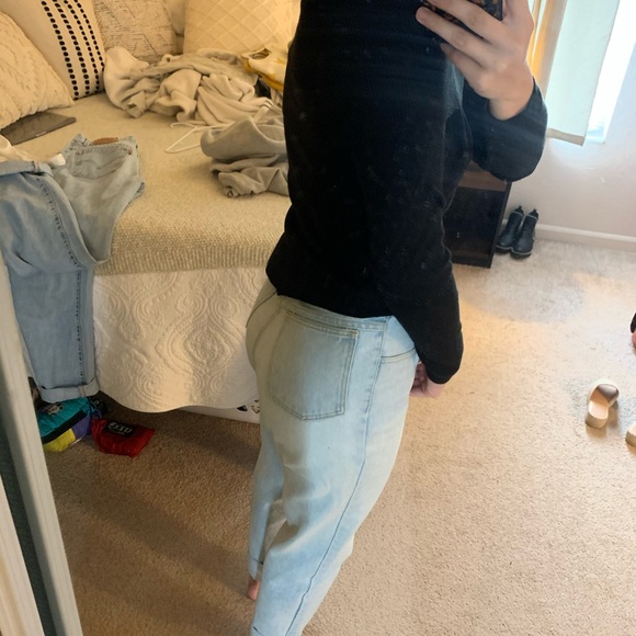 Off the shoulder sweater - Picture 3 of 6